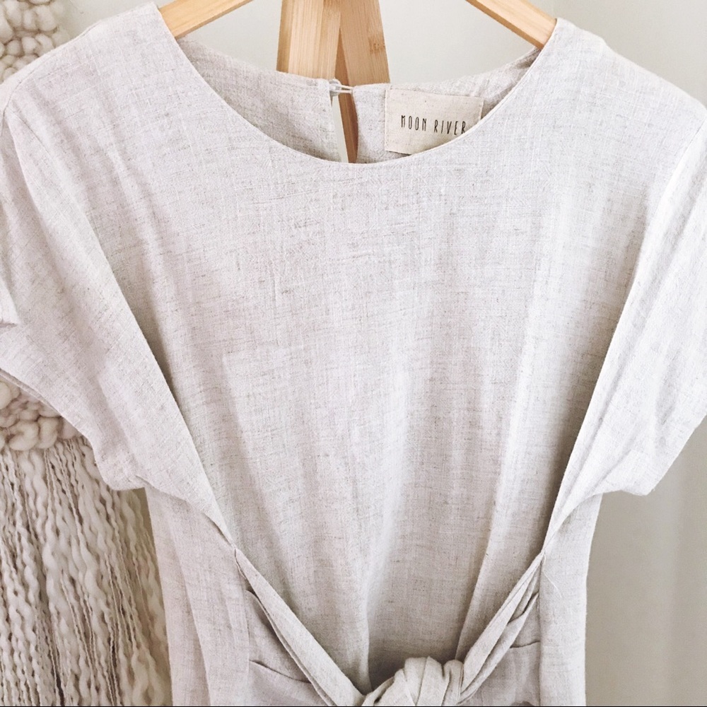 ⭐️SOLD⭐️ Anthropologie Tie Waist Linen Top - XS - Picture 2 of 4